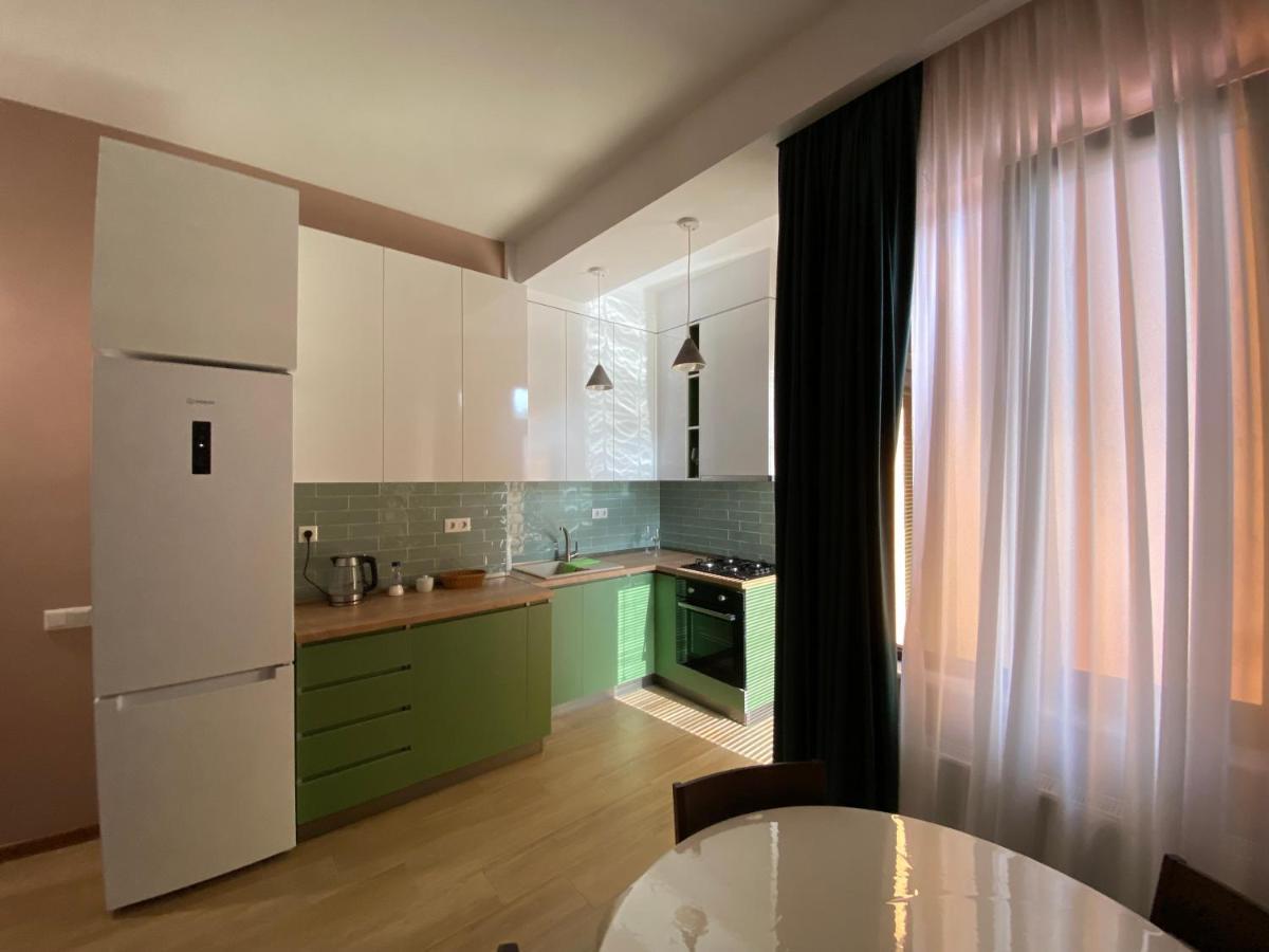 Lovely&cozy apartment! Kutaiszi Kültér fotó